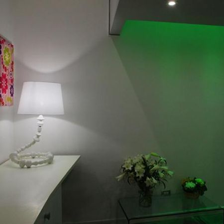 The Fresh Glamour Accommodation Naples Bilik gambar