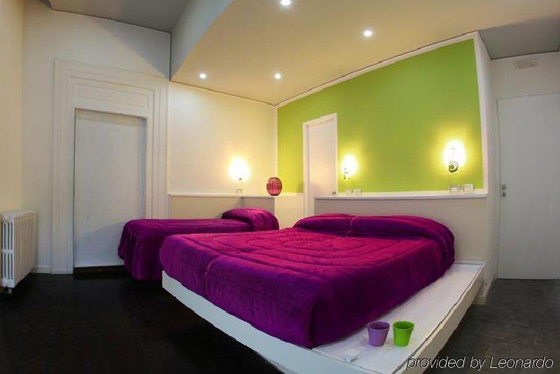 The Fresh Glamour Accommodation Naples Bilik gambar