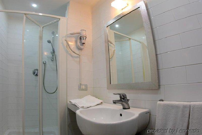 The Fresh Glamour Accommodation Naples Bilik gambar
